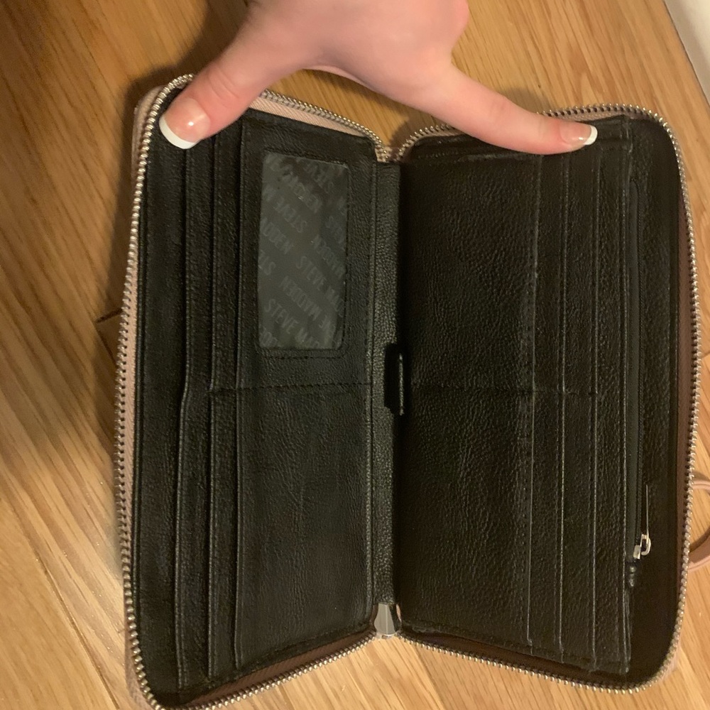 Steve Madden Soft Pink Large Continental Wallet - Picture 3 of 3